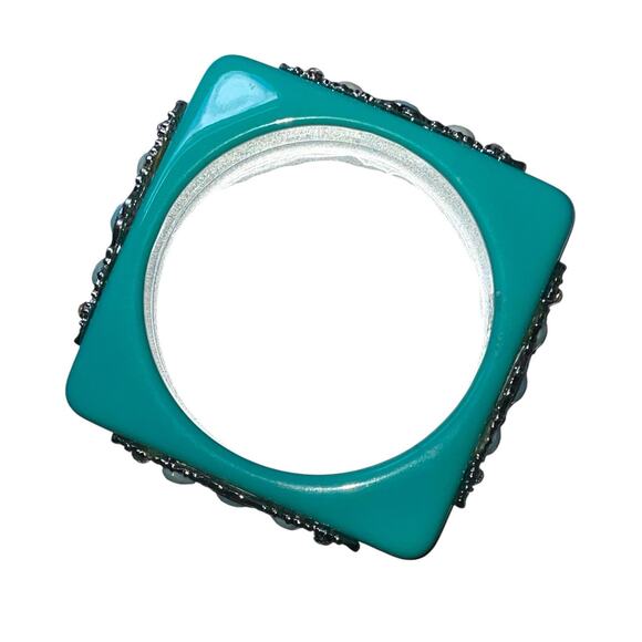 Turquoise Square Lucite Embellished Retro Bangle Bracelet - Picture 4 of 9
